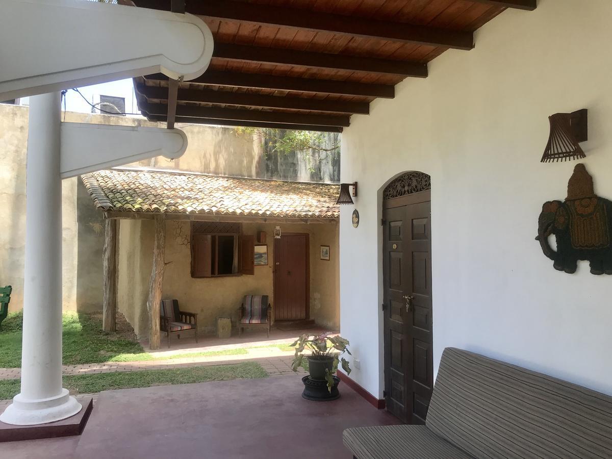 Hotel La Felicita Mirissa Exterior photo